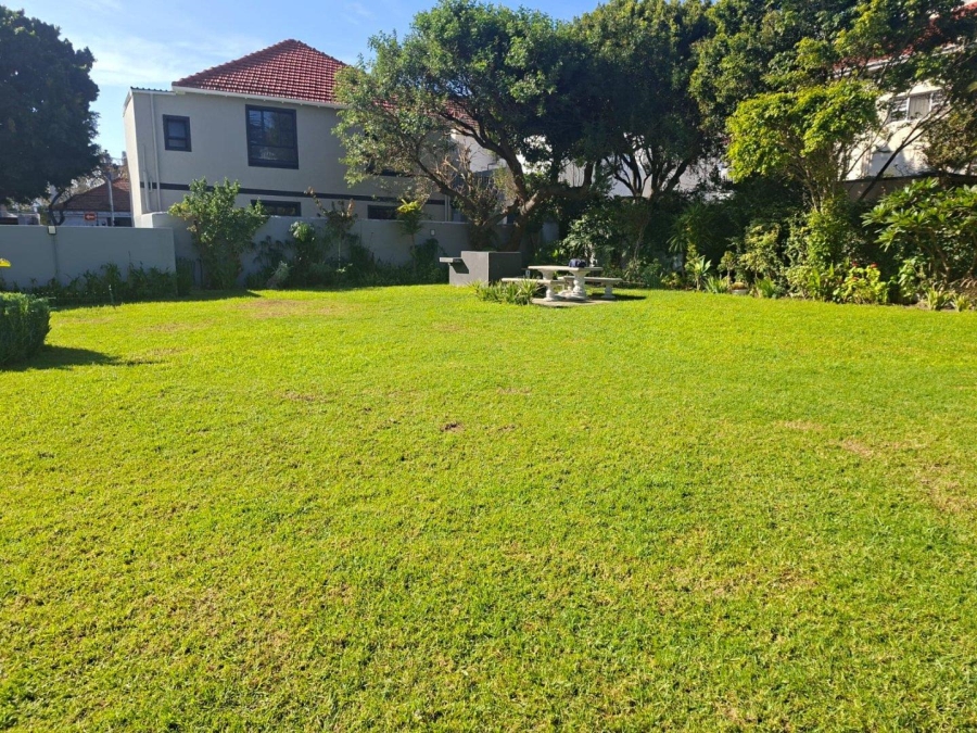 2 Bedroom Property for Sale in Sea Point Western Cape